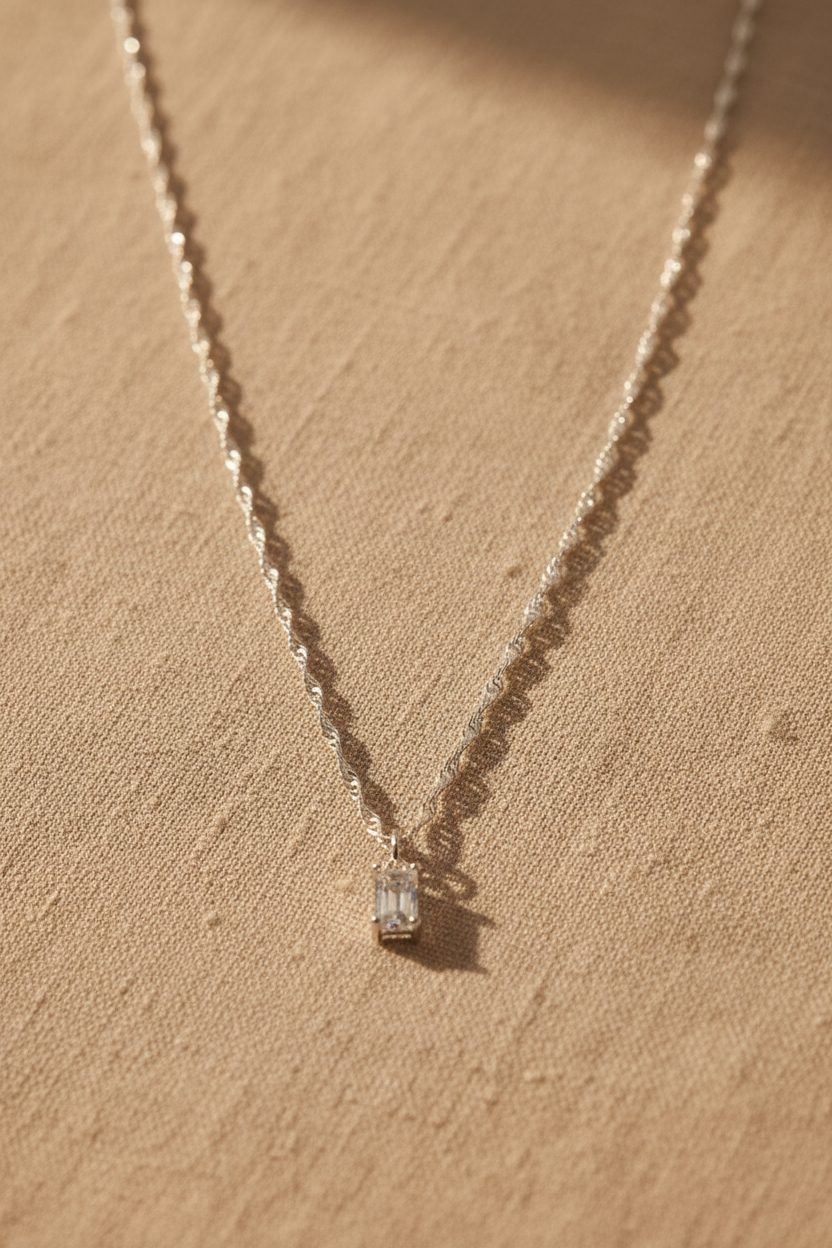Flat lay necklace